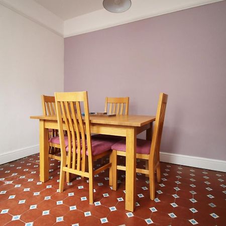 Quiet And Spacious 3 Bedroom Кардиф Екстериор снимка